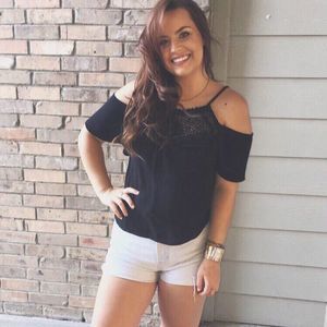 Meet your Posher, Brittney