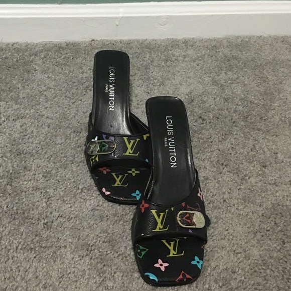 Louis Vuitton Sandals Size 7 but fits a little big