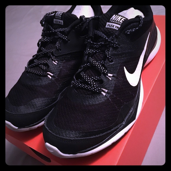 Womens Nike Flex Trainer 5 - black