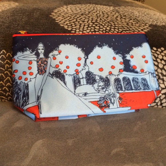 Make up bag - Picture 1 of 2