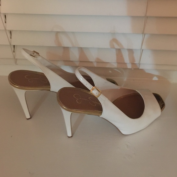 Classy white Summer Shoes - Picture 2 of 4