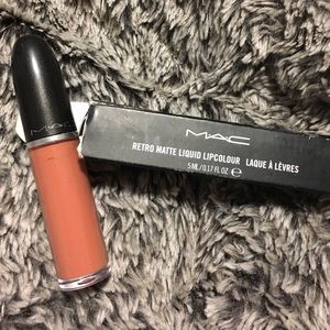 Liquid Lipstick & black romper