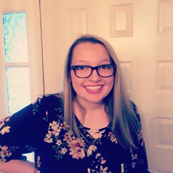 Meet your Posher, Michelle - Picture 4 of 4