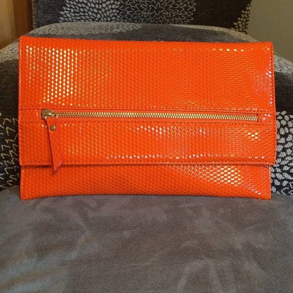 Orange clutch - Picture 1 of 2
