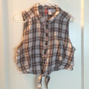 Flannel designed top from divided
