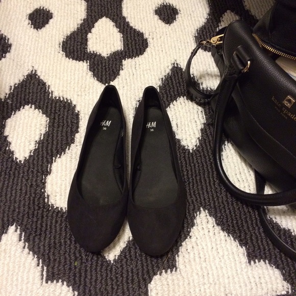 H&M black suede flats - Picture 2 of 4