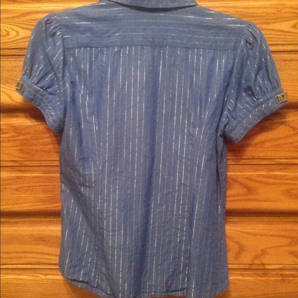 Short-sleeve button down - Picture 2 of 2