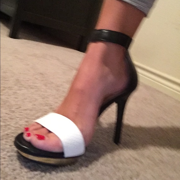 Target heels - Picture 2 of 4