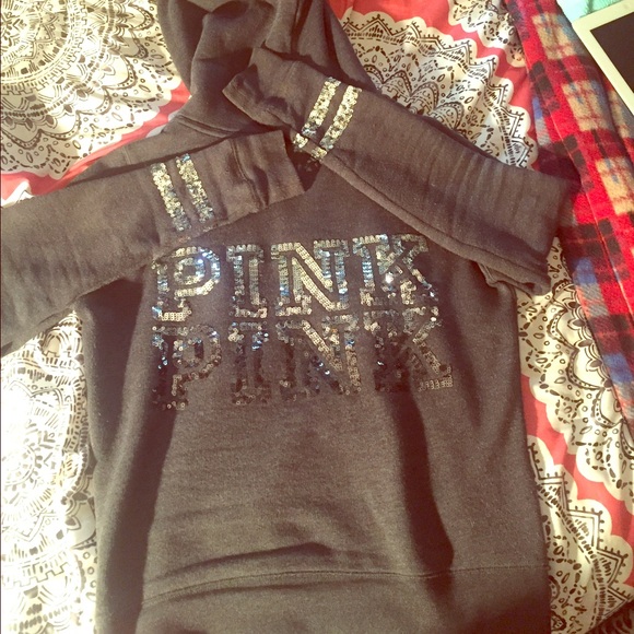 Love pink Victoria secret hoodie!!