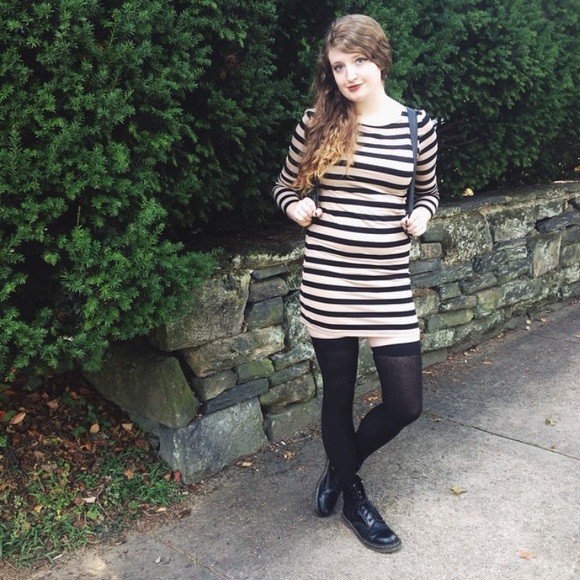 Forever 21 Dresses & Skirts - Striped Bodycon Dress