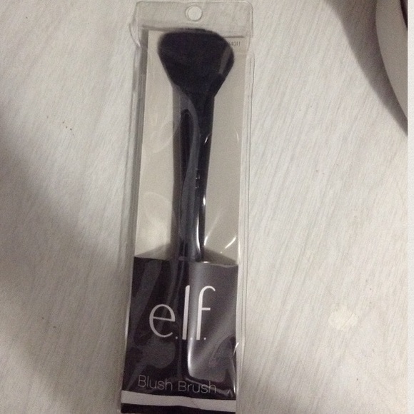 Brand New e.l.f. Blush Brush! 🎉