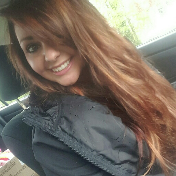 Meet your Posher, Amanda - Picture 1 of 1