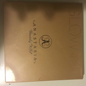 Anastasia Beverly Hills Sun Dipped Glow Kit