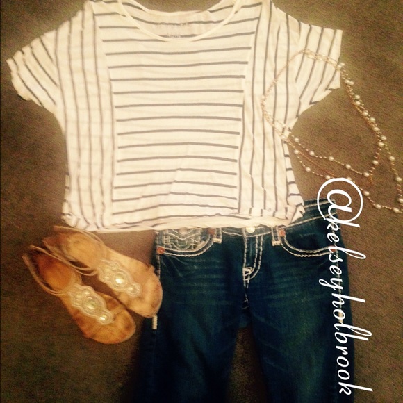 Soft and Stylish Striped top from Aeropostale.