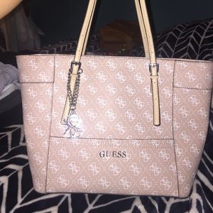 Beautiful Delaney Tote Bag 💕