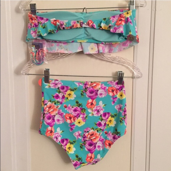 SOLD❗️NWT Forever 21 floral bikini! - Picture 2 of 4