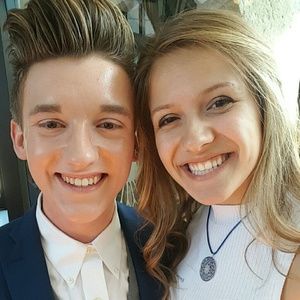 Meet your Posher, Emma