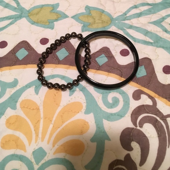 2 bracelets