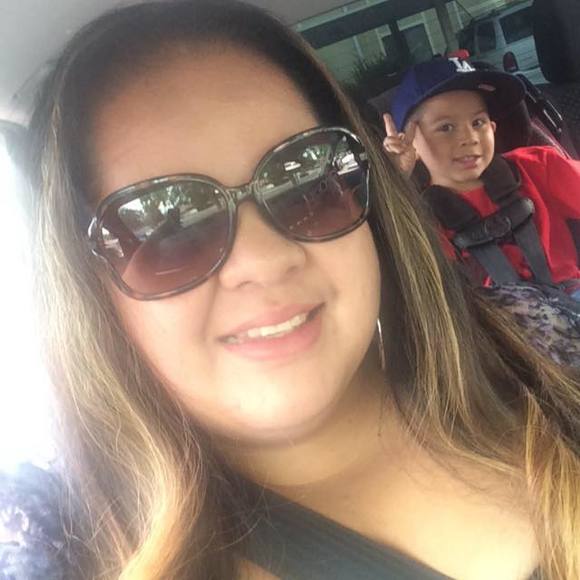 Meet your Posher, Iris - Picture 1 of 1