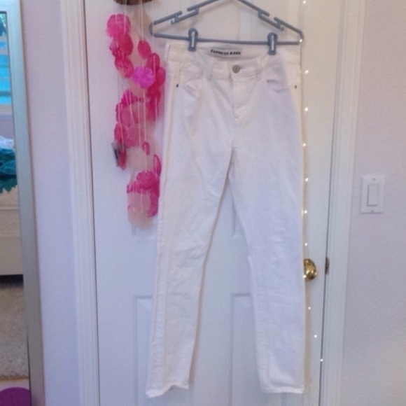 Express almost new white skinny jeans. - Picture 1 of 3