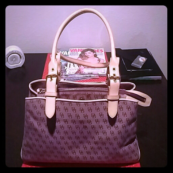 DOONEY BOURKE SATCHEL