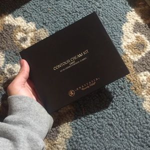 Anastasia Beverly Hills contour cream kit (light)