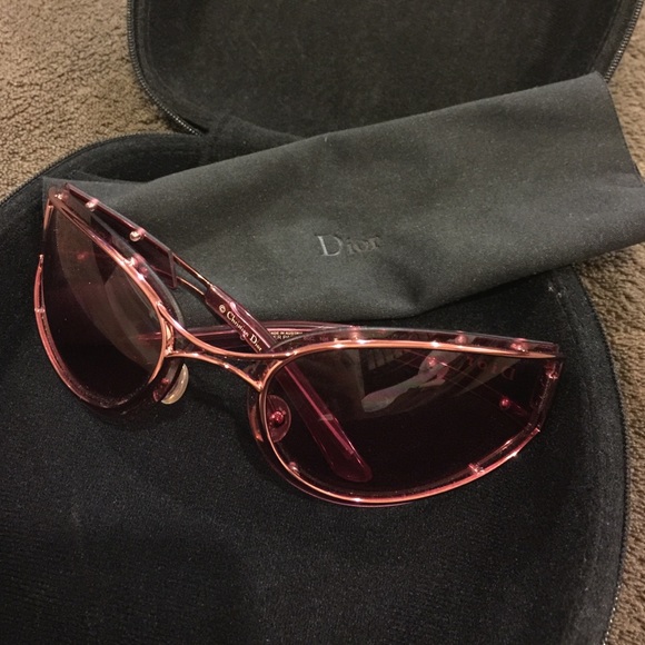 Dior sunglasses like new