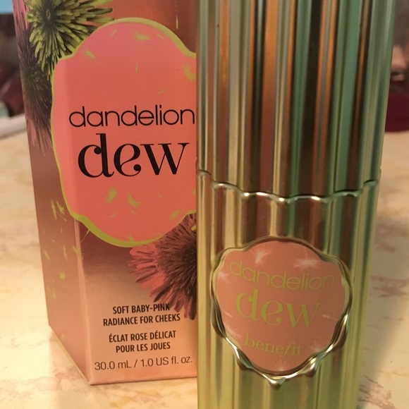 Benefit Dandelion Dew Liquid Blush