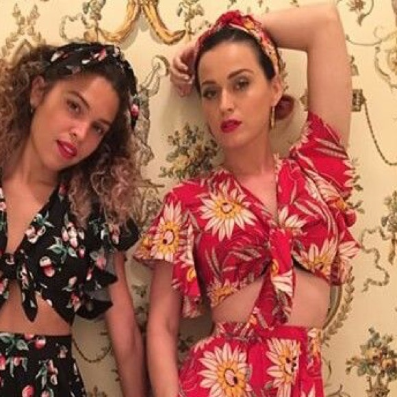 🎉SOLD🎉Trashy Diva Red Waterlilies Mai Tai Top