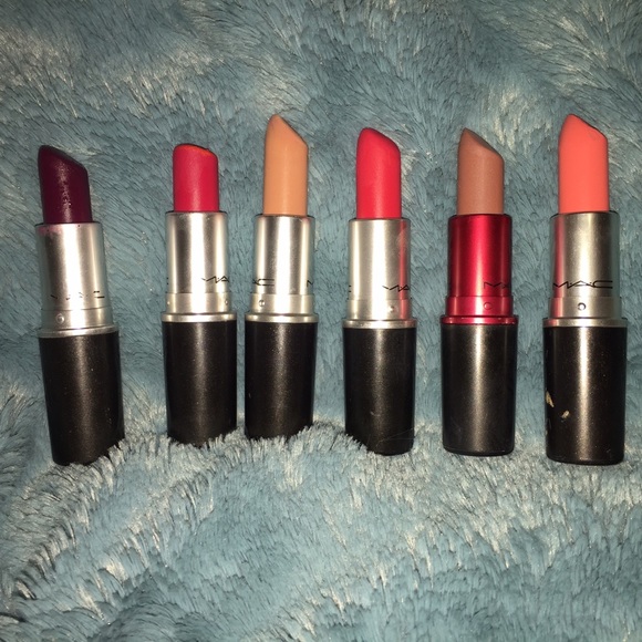 AUTHENTIC MAC LIPSTICK BUNDLE