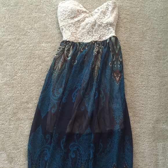white blue sweetheart neckline maxi dress