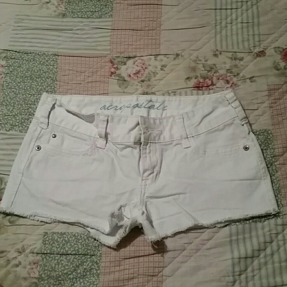 White Aeropostale cut off shorts