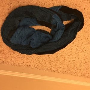 Infinity scarf
