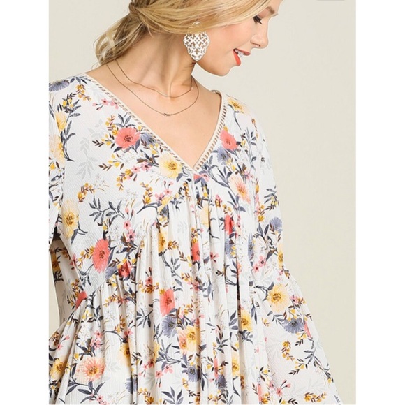 ❗️CLEARANCE❗️Ivory Floral Bell Sleeve Dress S M L - Picture 3 of 4