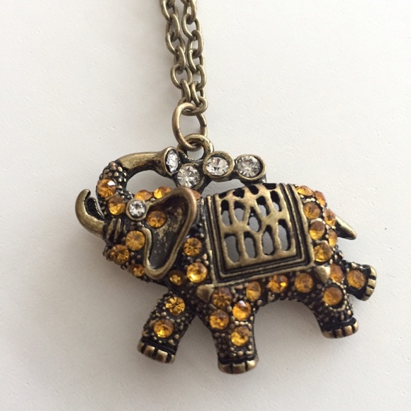 Rhinestone elephant pendant - Picture 2 of 3