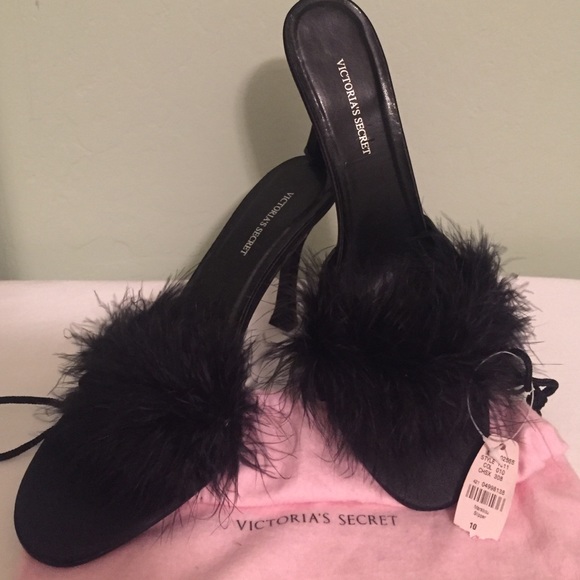 Victoria's Secret Black Feather Toe Heel
