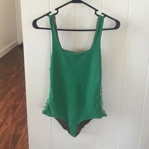 Acacia swimwear Bordeaux in laulau