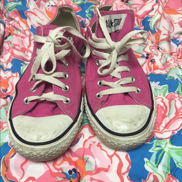 Dark pink Converse