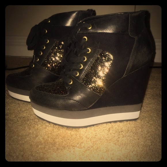 Sparkle wedge sneakers