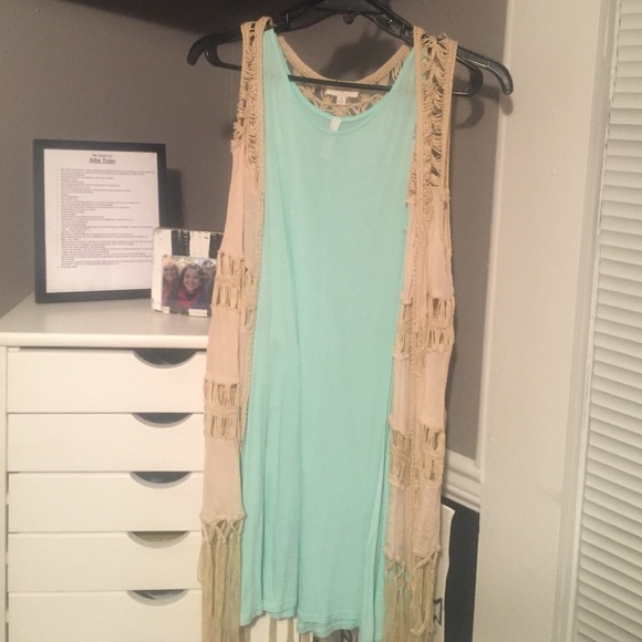 Dress and/or overthrow!