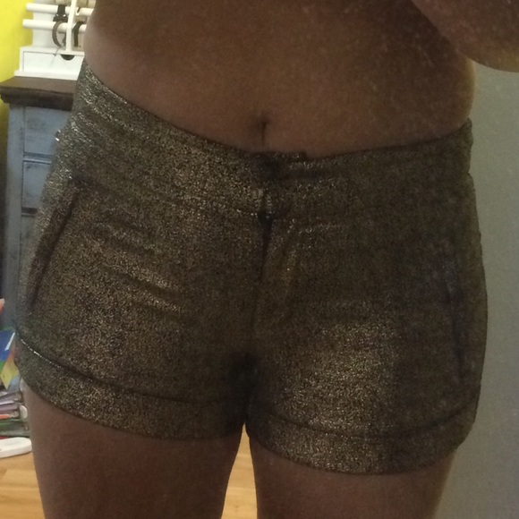 Buckle shorts