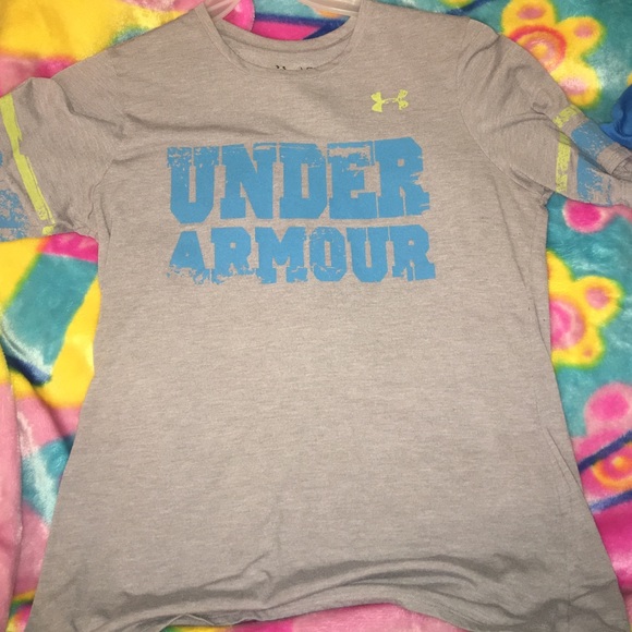 Large Underarmour shirt