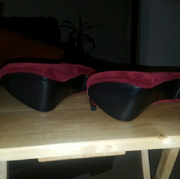 Colin Stuart Peep Toe Platform - Picture 3 of 3