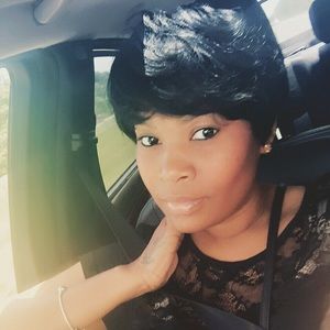 Meet your Posher, Melanie