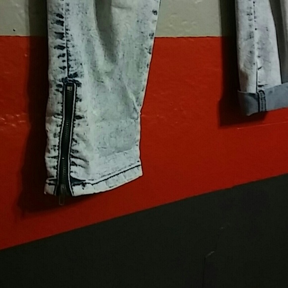 Capri pants - Picture 2 of 3