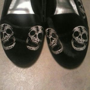 Skull flats by Fergie
