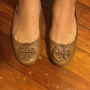 Tory Burch flats! - brown leather with logo