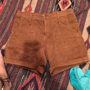Free people mid-rise shorts!
