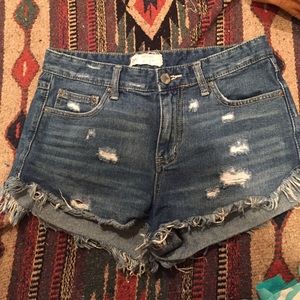 Mid-rise free people jean shorts!