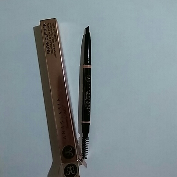 Anastasia brow definer - Picture 4 of 4